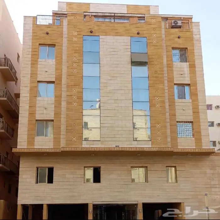 شقه للبيع بحي النهضه 12