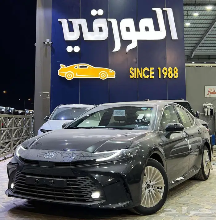 تويوتا كامري E-PLUS هايبرد 2025 اقل سعر اقساط او كاش 0
