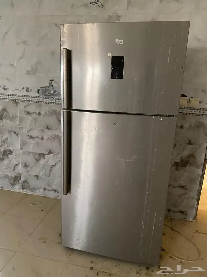 طيق وثلاجة واغراض كثيره 2