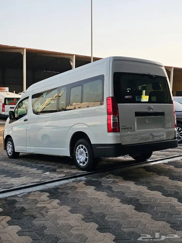 تويوتا هايس 2020 ( بنزين 6 سلندر- قير عادي - 13 راكب ) 4