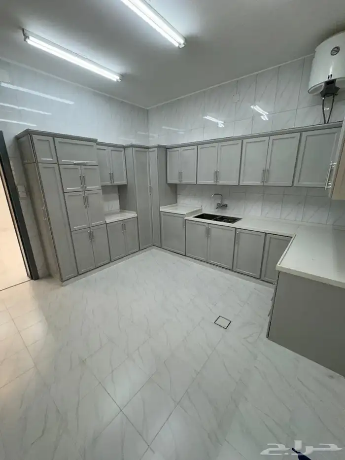 شقة جديدة بطريق الثمانين 5