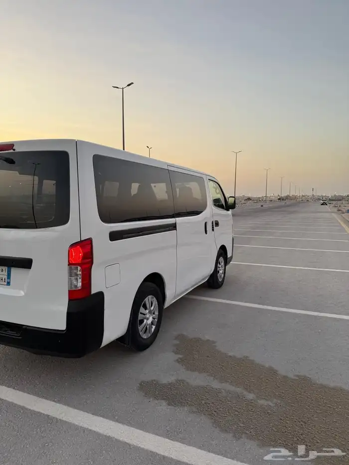 باص نيسان أورفان 2014 بنزين 7