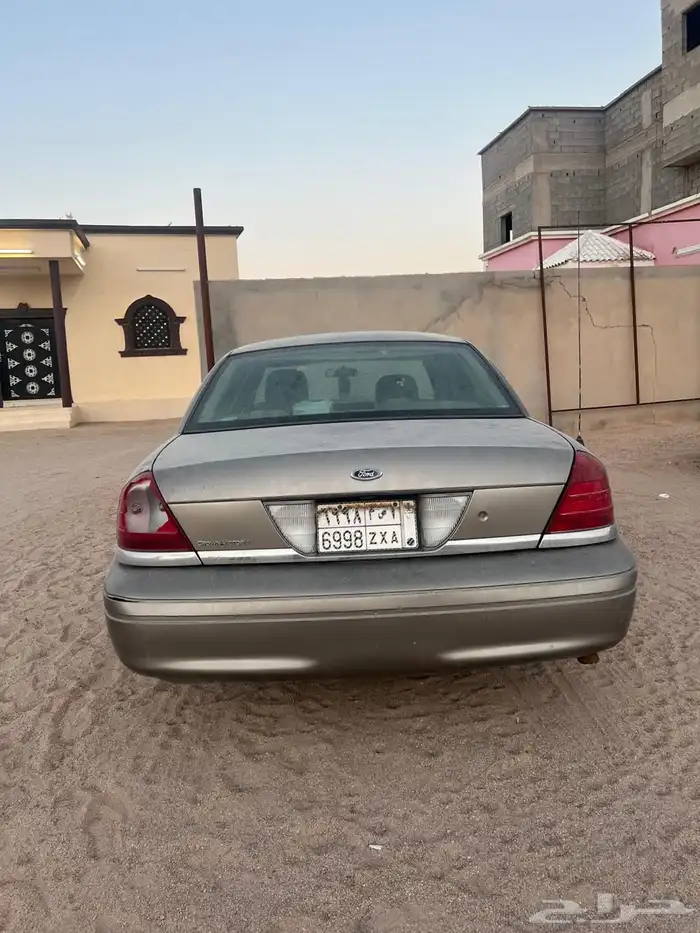 فورد فكتوريا للبيع 2005 2