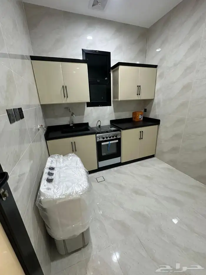 للبيع عمارة مكونة 14 شقة حفر الباطن حي المحمدية 8