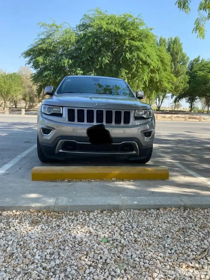 سياره جيب قراند شروكي V8 10