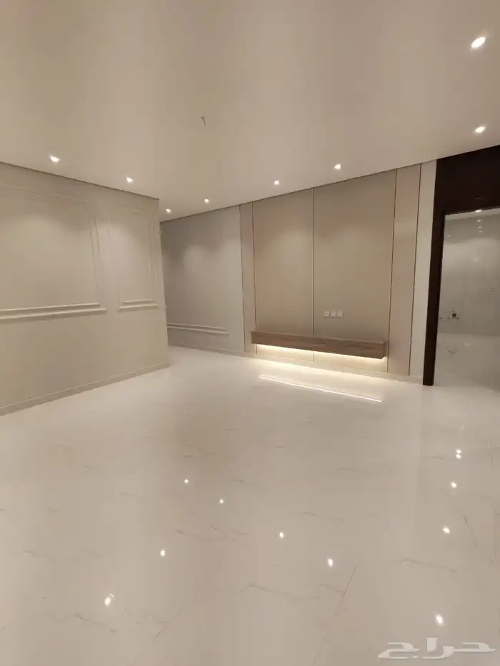 شقق تمليك دور تاني سطح كامل حي البوادي 11