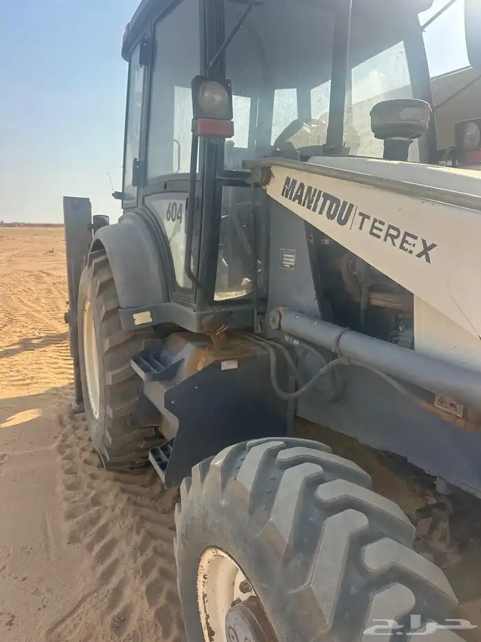 حفارة عرجاء jcb تيركس موديل 2017 للبيع  دبل 2