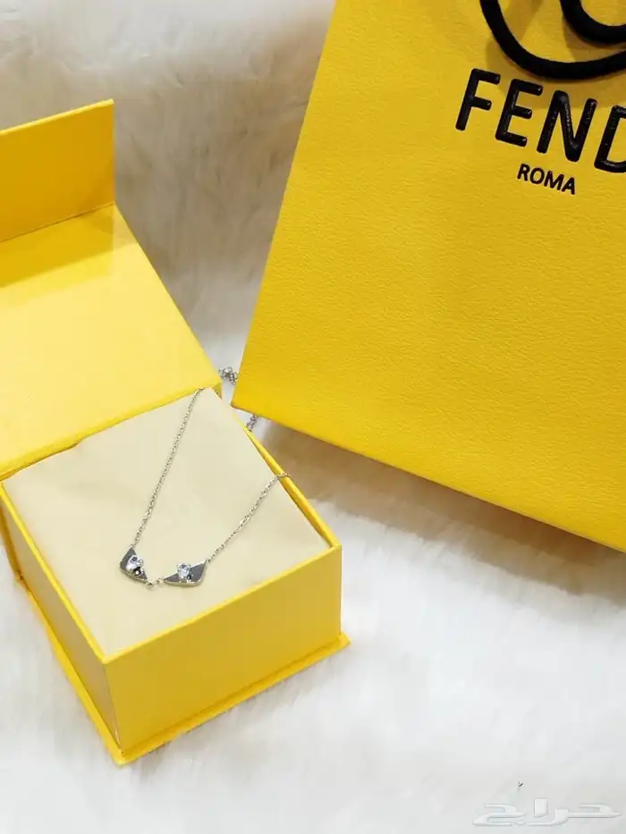 اكسسوارات ماركات بالملحقات. 15