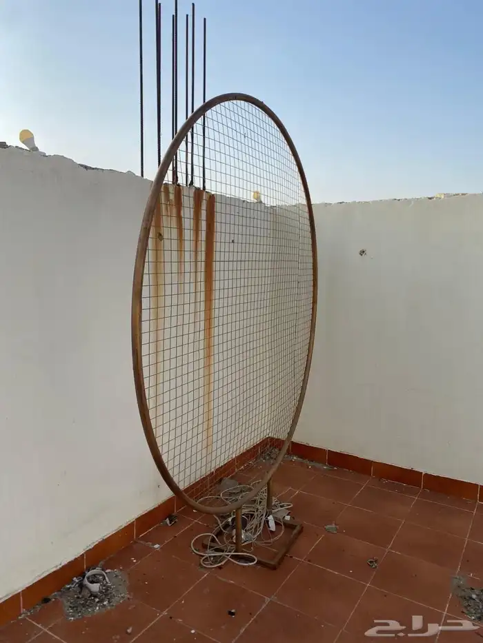 طيق وثلاجة واغراض كثيره 0