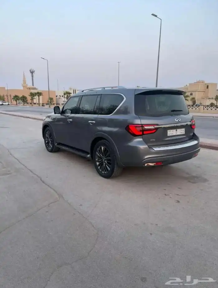 انفينتي qx80 نظيف جدا 2