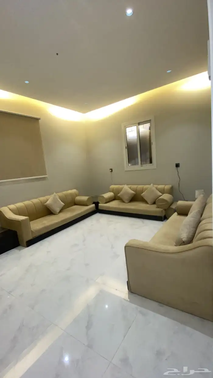 كنب تفصيل مع طاولات تفصيل فخم بسعر رمزي 900 للبيع المستعجل 0