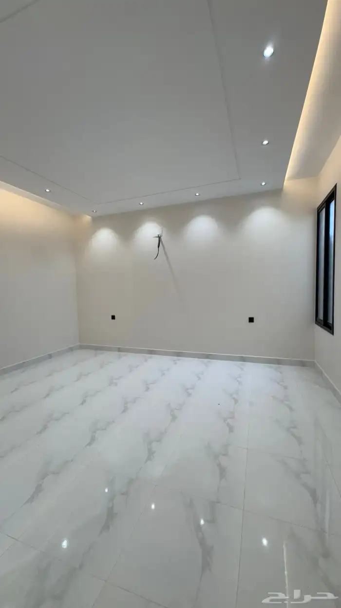 للبيع شقه ارضيه 6 غرف مع حوش من 570 الف بالمحاله ابها 19
