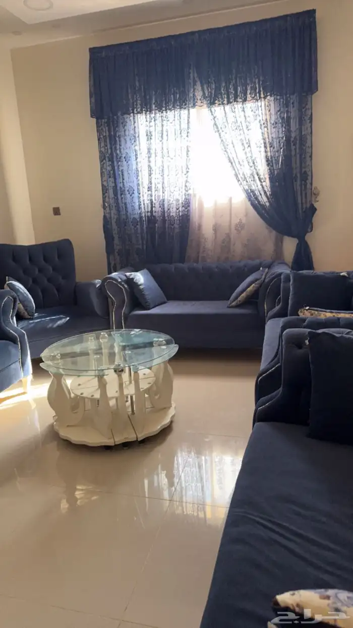 مجلس كنب مع فرشه وستاره وطاولات خدمه استخدم حشمه 4