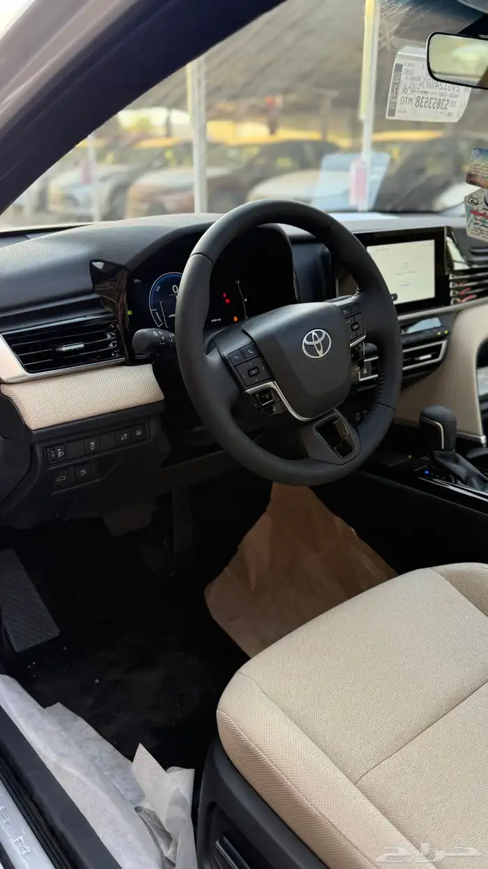تويوتا كامري LEهايبرد 2025 كاش وتقسيط ونظام50 50 9