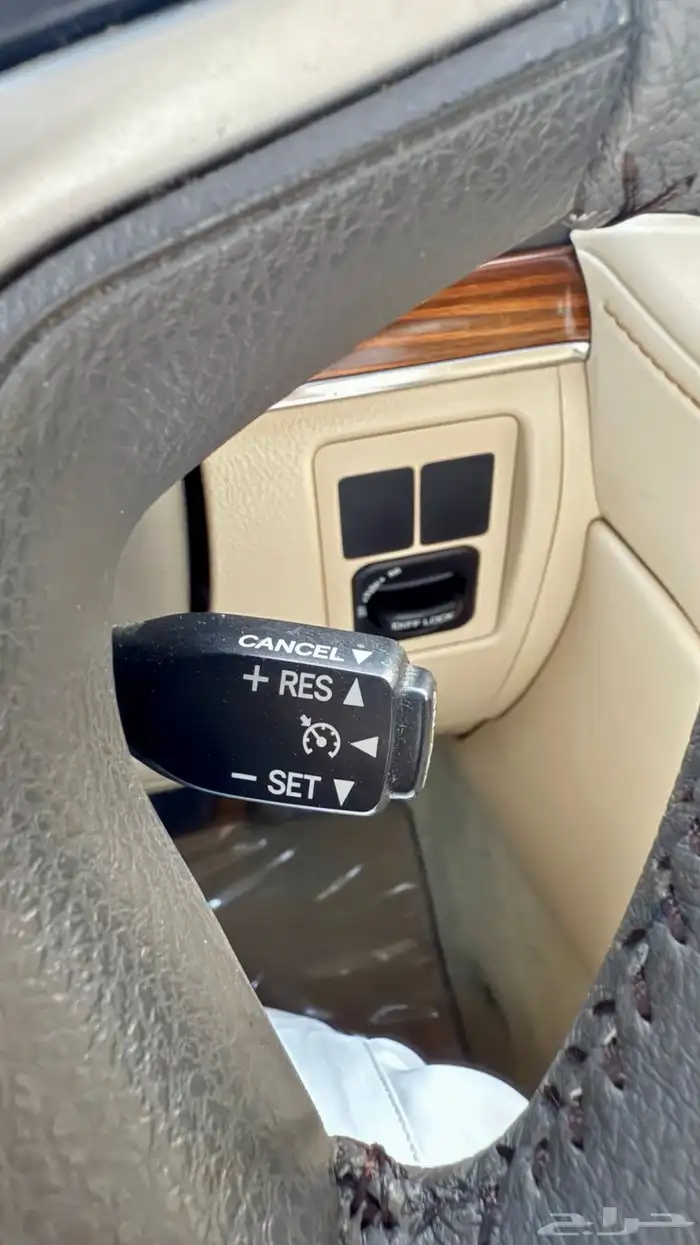 لاندكروزر GXR 2016 فل كامل 8 سرندل 31