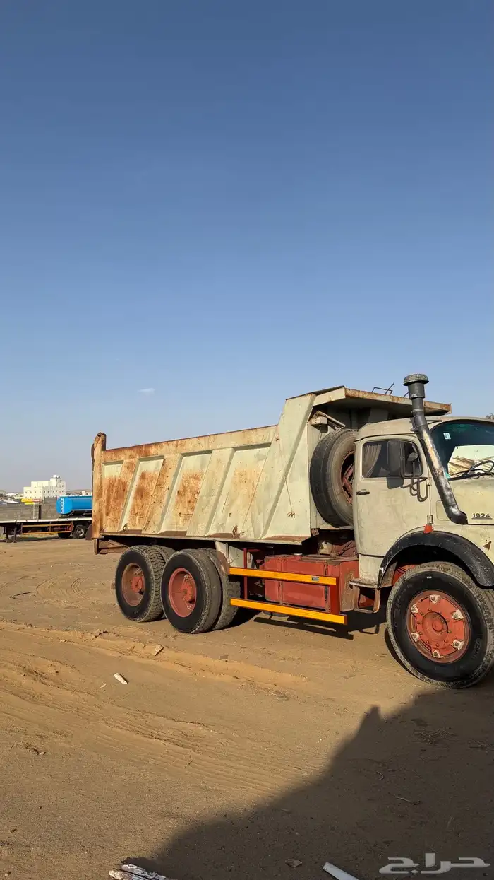 قلاب مرسيدس بوز 18