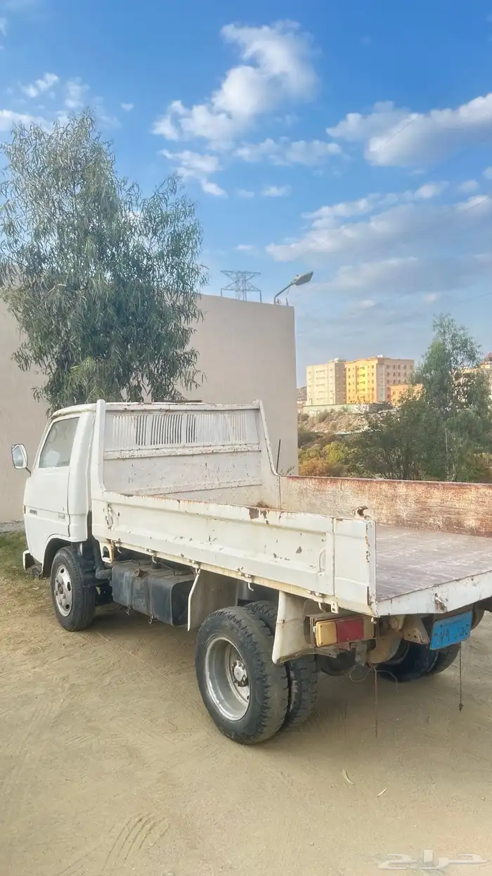 متوفر قلاب ديهاتسو لنقل اي شي 0