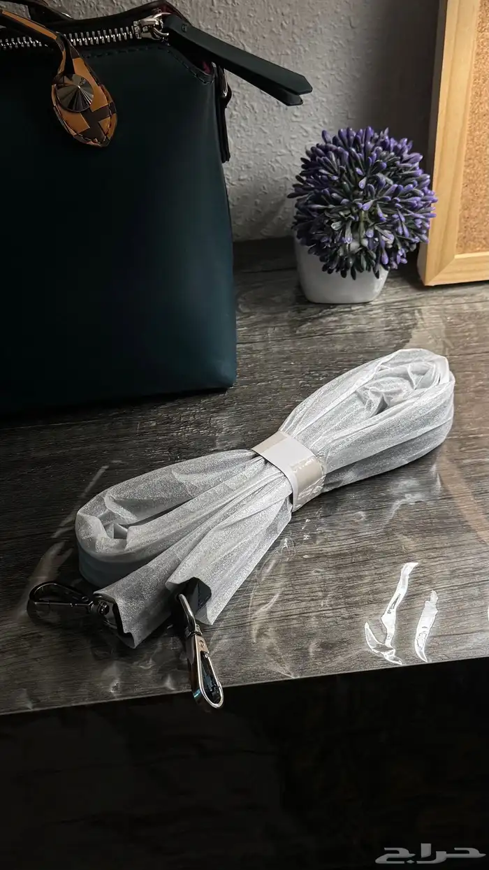 شنطة فندي وشنطة كوتش جديده نظيفه 2