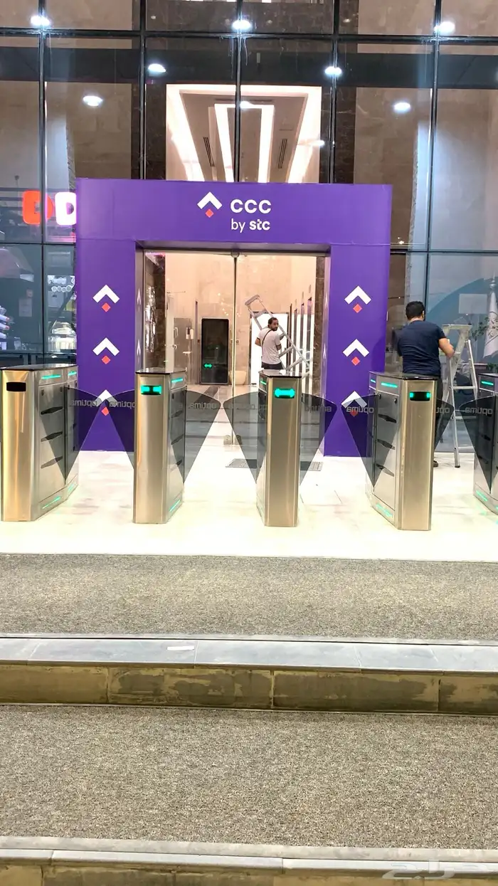 استيكر_بوابات ومداخل خشبية_باك دروب_لاما ستاند 20