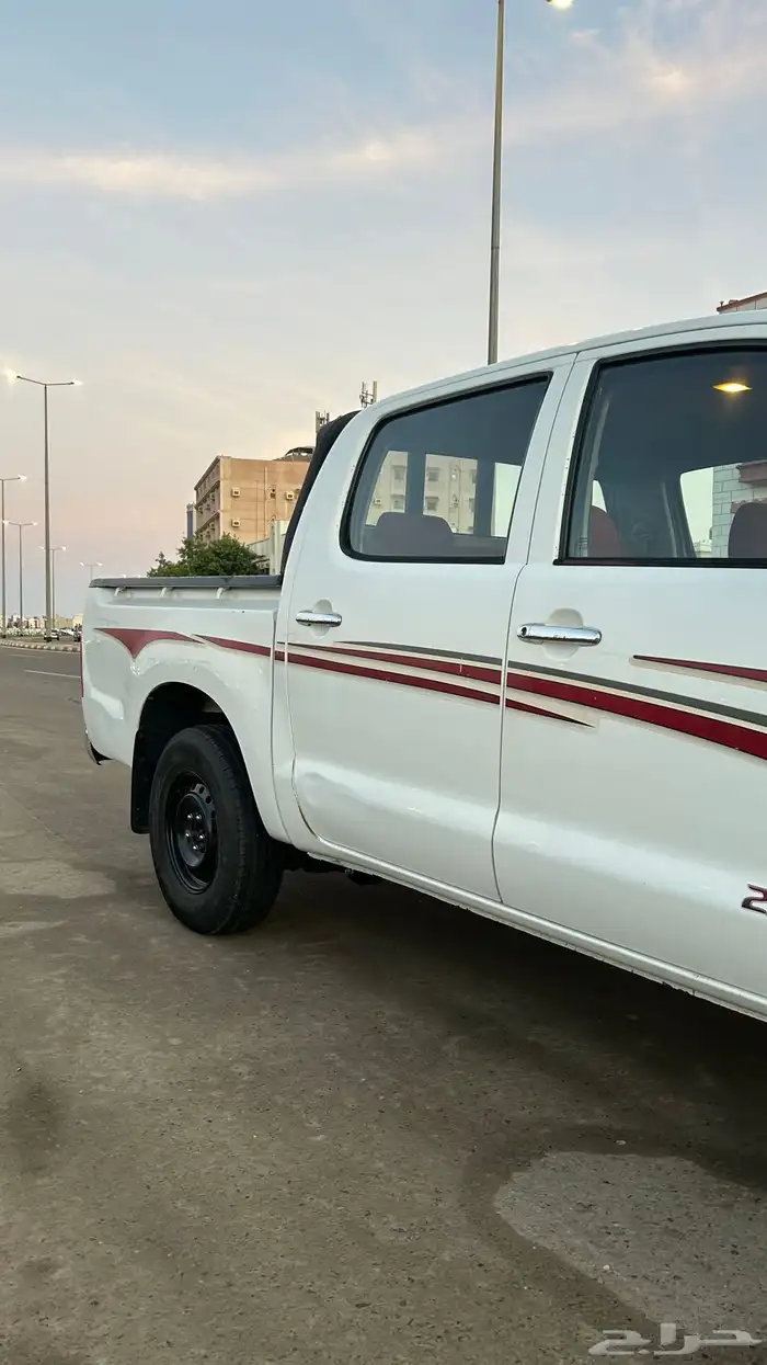 هايلوكس GLX 8