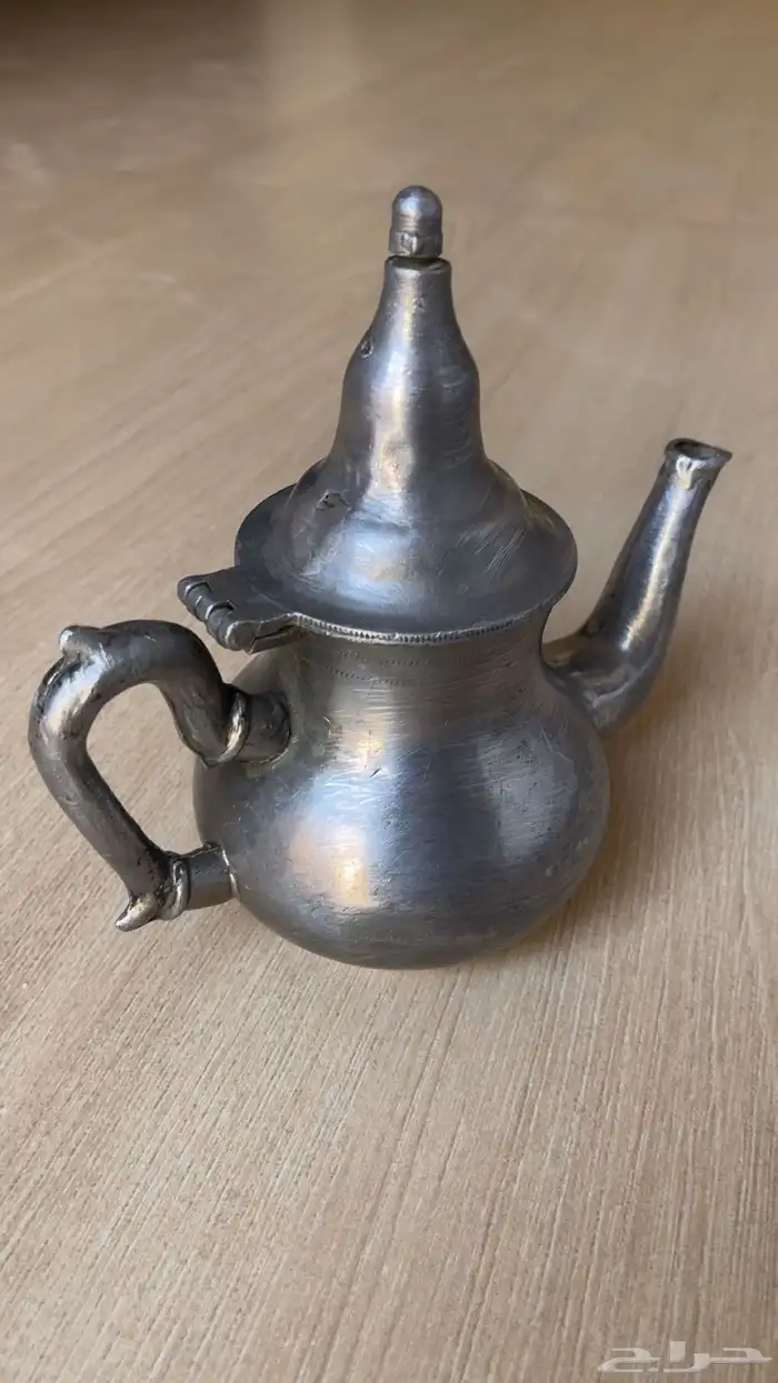 ابريق ثقيل قديم من فضه 2