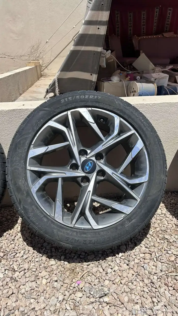 للبيع جنطين سوناتا 2020 - 2021 مع كفراتهن موديل 2023 3