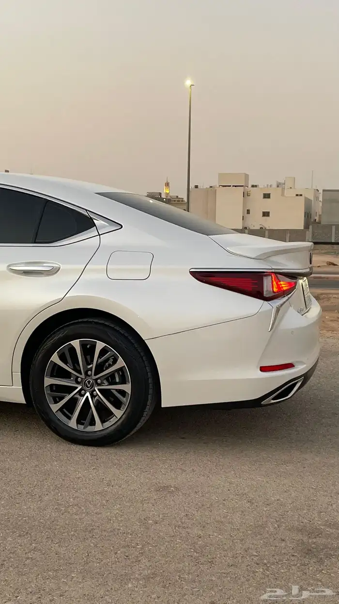 لكزس 2024 ES350 شبة أصفار 7
