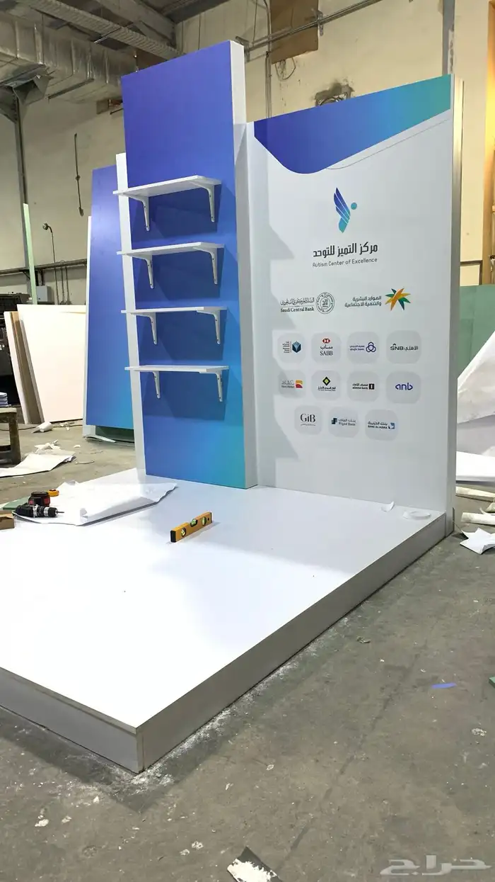 استيكر_بوابات ومداخل خشبية_باك دروب_لاما ستاند 22