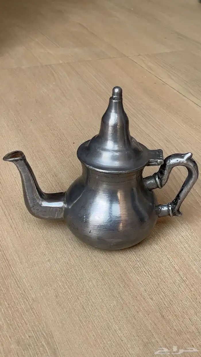 ابريق ثقيل قديم من فضه 0