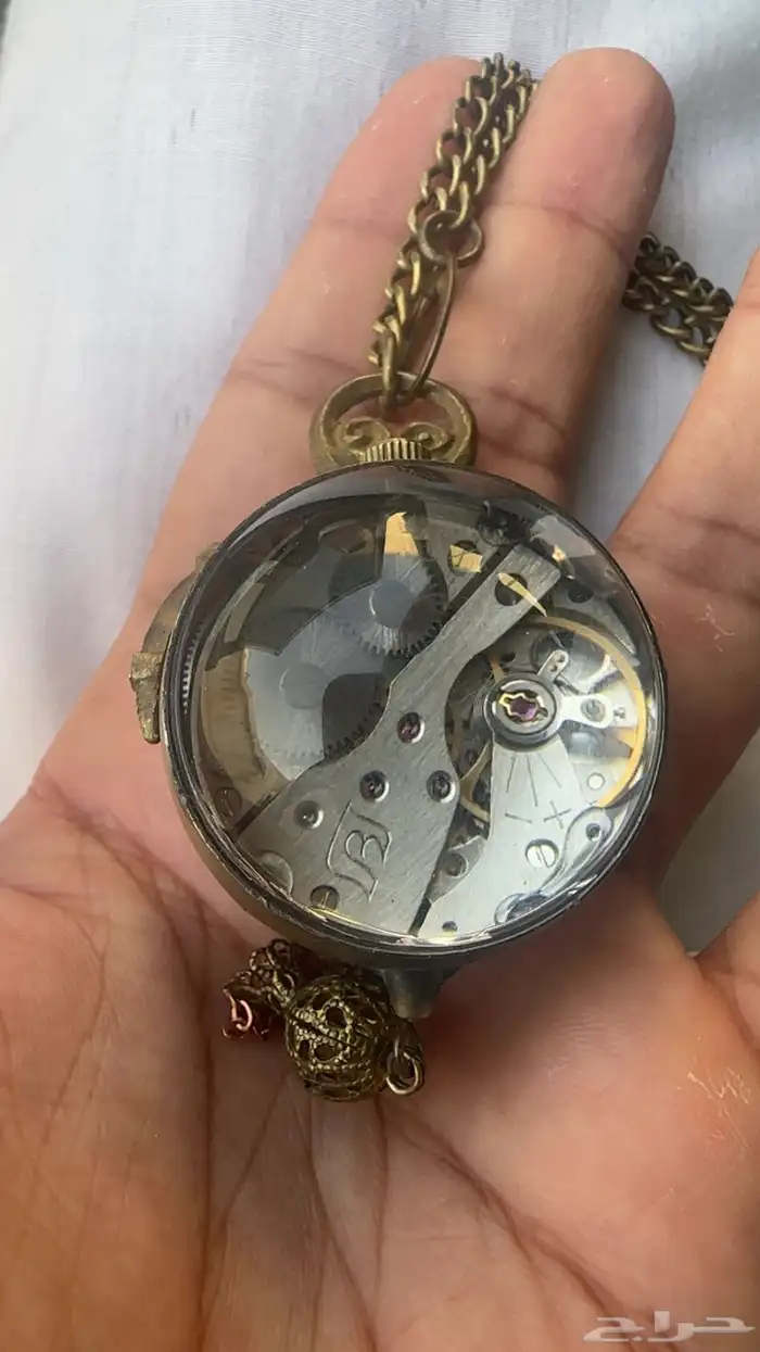 ساعة تعليق على سيارة 1