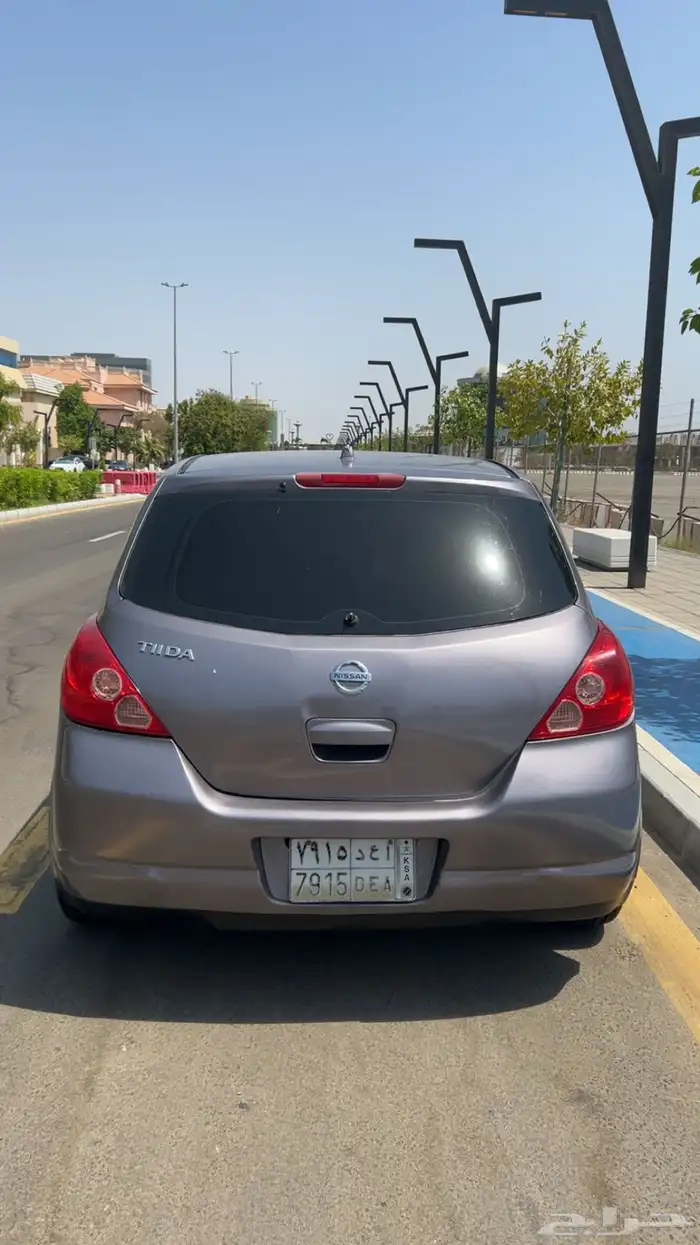 نيسان تيدا TIDA 5