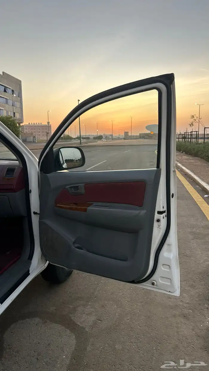 هايلوكس GLX 18