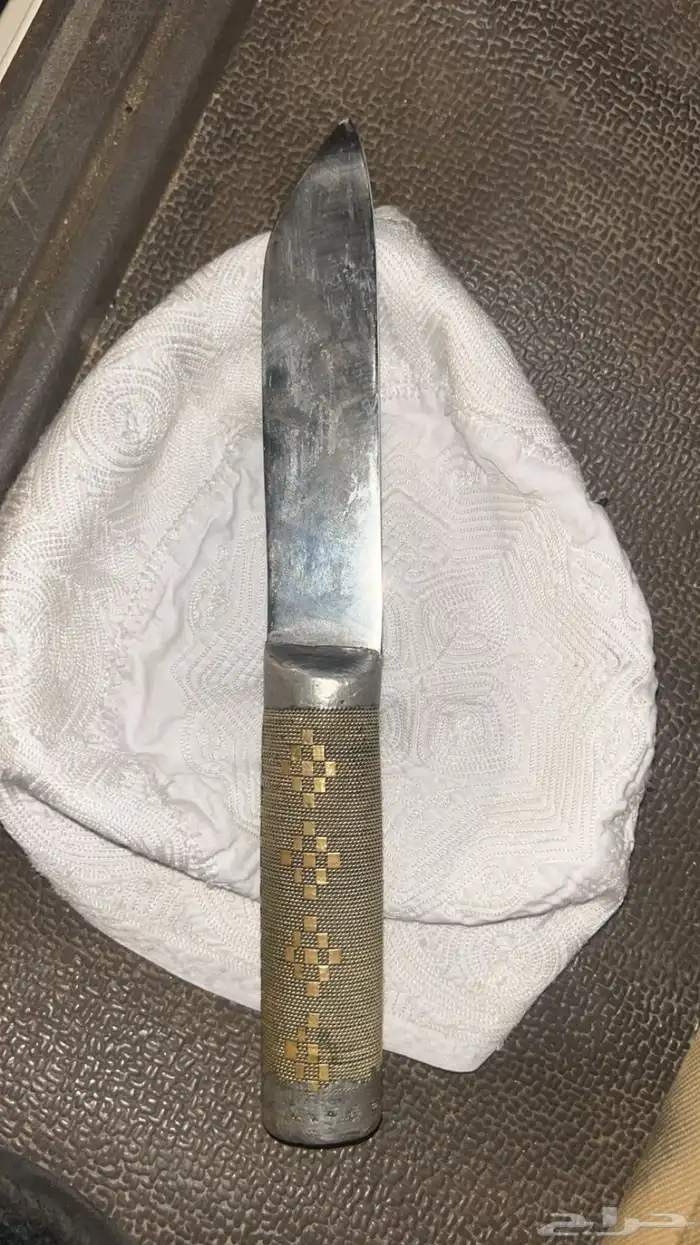 سكين قديمه جدا. 1