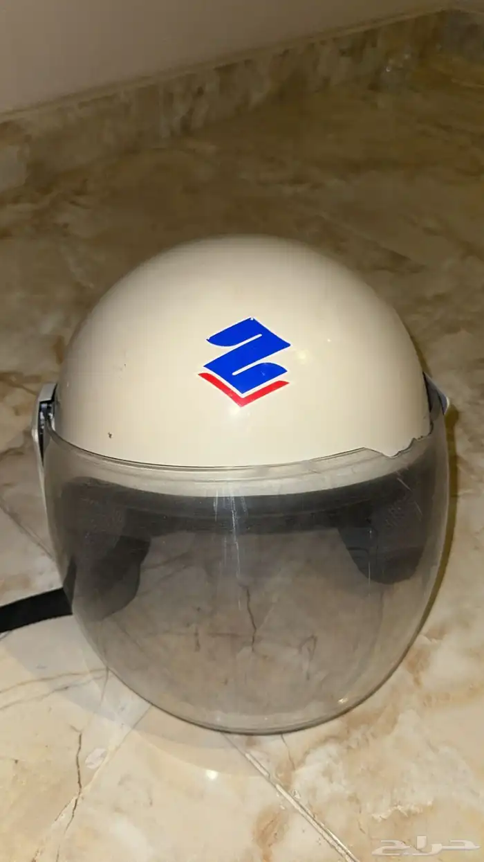 خوذة سوزوكي 0