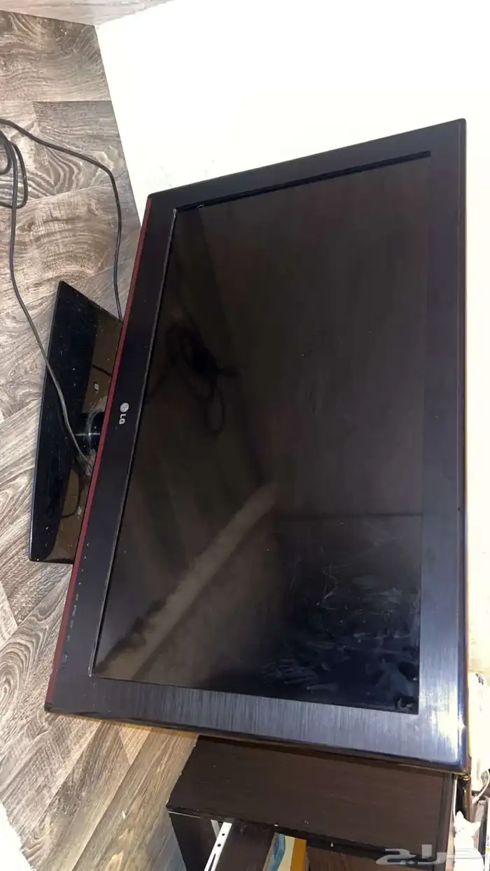 شاشتين LG بوصه 32 نظيفه شبه الجديدة بسعر مغري 0