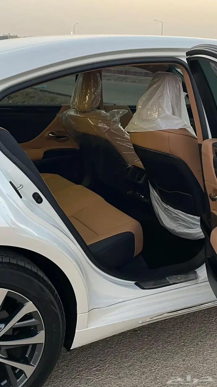 لكزس 2024 ES350 شبة أصفار 15