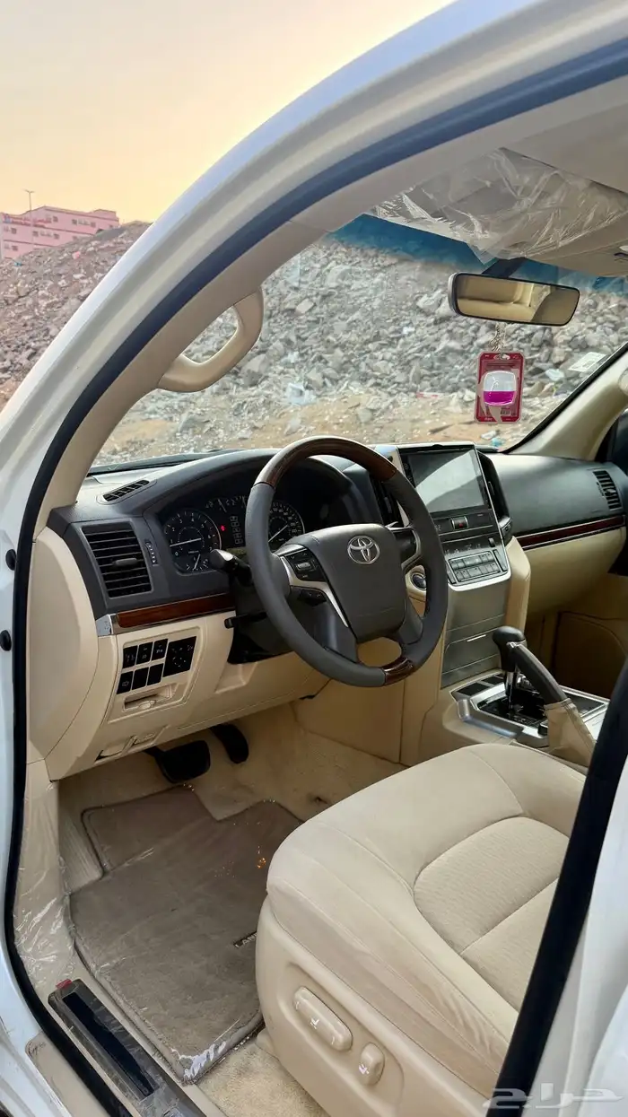 لاندكروزر GXR 2016 فل كامل 8 سرندل 16