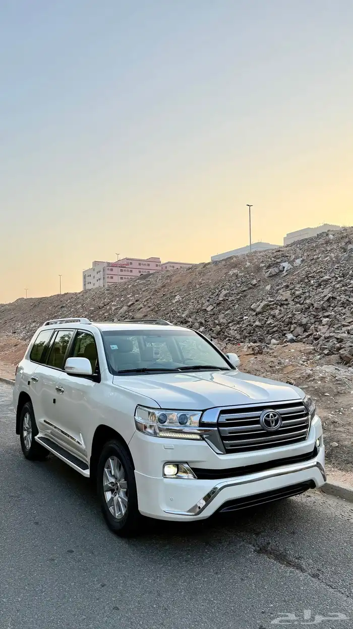 لاندكروزر GXR 2016 فل كامل 8 سرندل 6