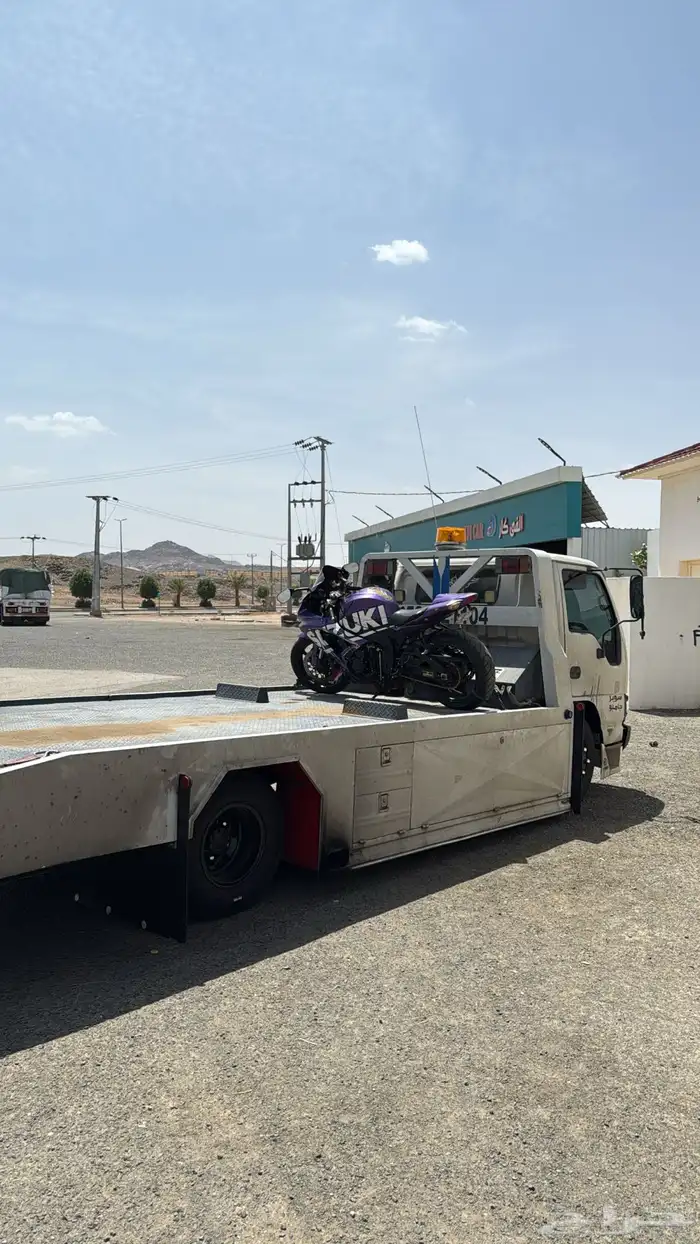 سطحة من الرياض الى بيشة وابها لنقل السيارات والدراجات 1