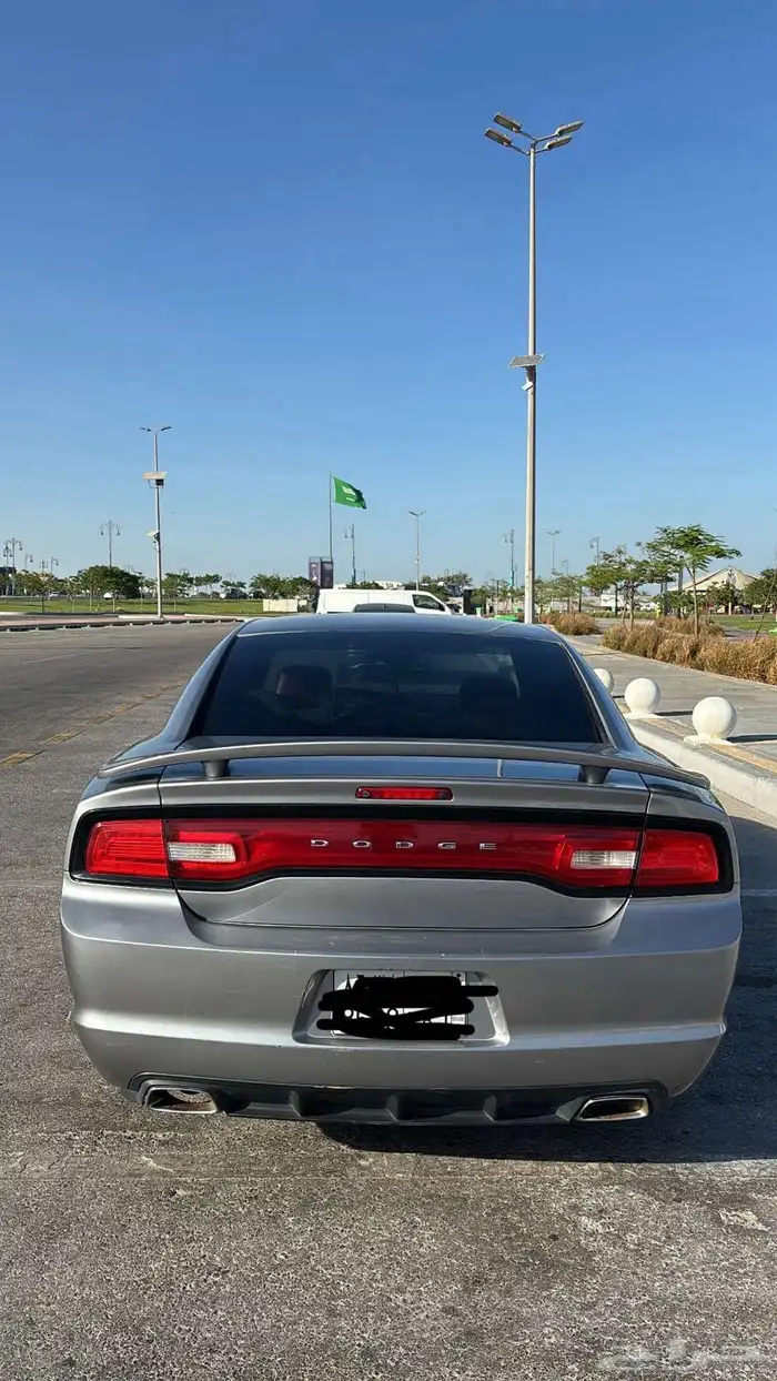 دوج تشارجر 2013 ماشي 300 فل 6 سلندر رياضي 1