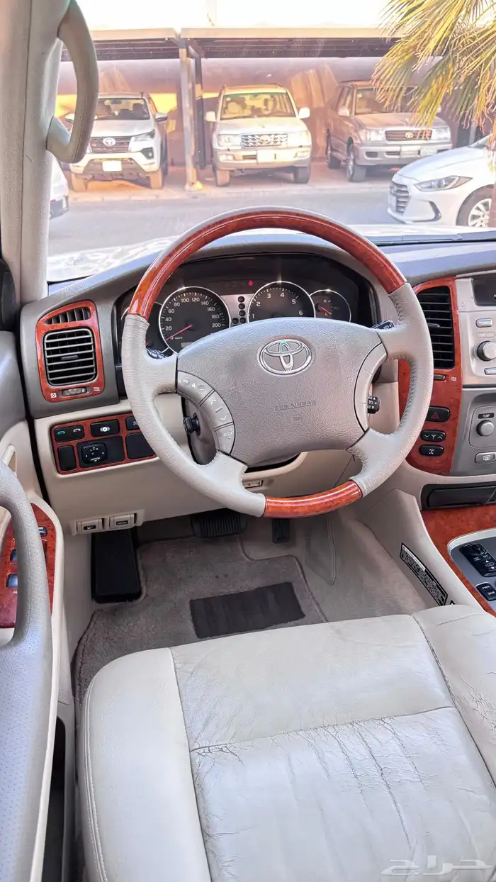 وارد البازعي 2005 من النوادر VXR-4 لاندكروزر 25