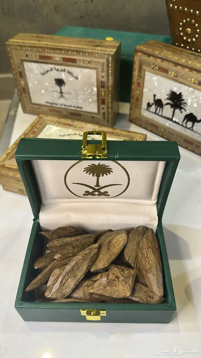 صندوق خشبي بجلد ايطالي فاخر عود 0