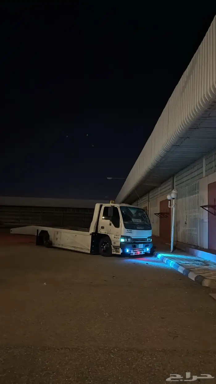 سطحة من الرياض الى بيشة وابها لنقل السيارات والدراجات 2