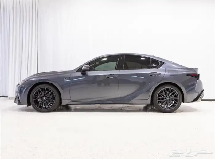 لكزس اي اس LEXUS IS 500 RWD SEDAN موديل 2023 8