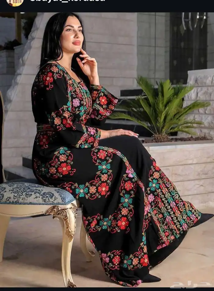 للبيع وعبايه فاخره 3