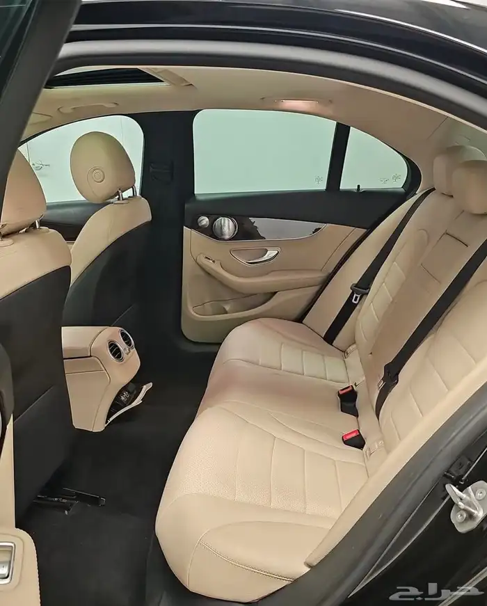 مرسيدس c300 2020 1