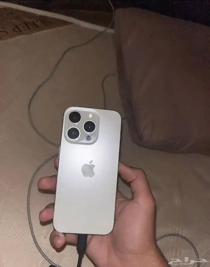 ايفون 15 برو نضيف 0