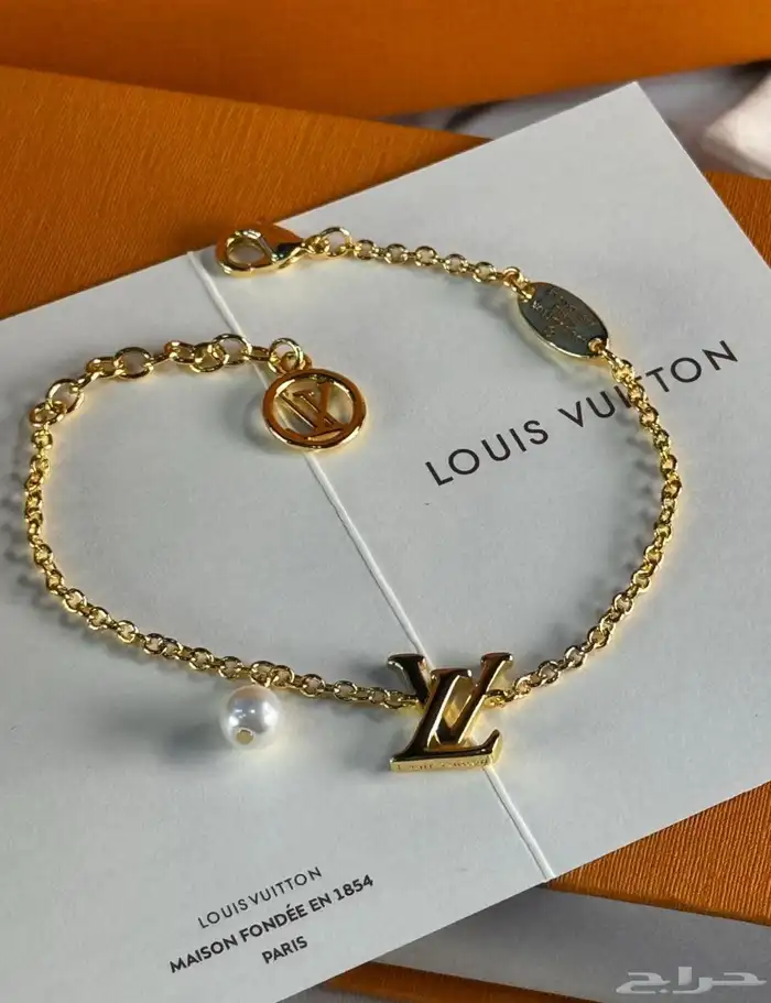 اكسسوارات وشنط براندات عالميه 0