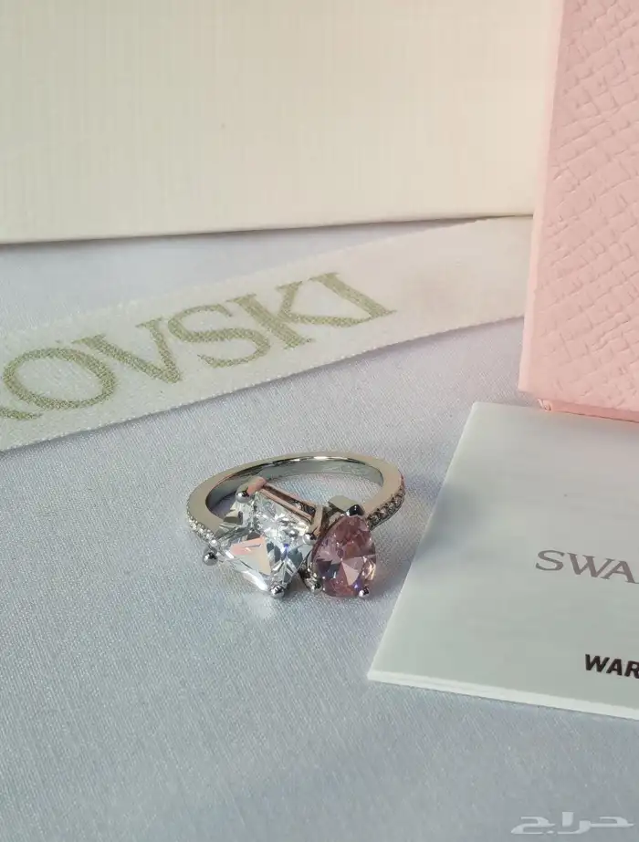 اكسسوارات نسائيه وشنط ماركات 6