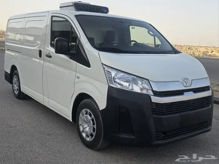تويوتا باص فان ثلاجة 2020 للبيع 1